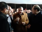 وزير القوى العاملة ومحافظ أسيوط يتفقدان ملتقى التوظيفى الأول للشباب