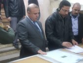 وكيل "تعليم الدقهلية" يتابع تأمين أسئلة الشهادة الإعدادية لنقلها للإدارات