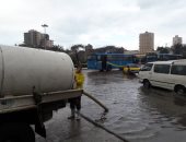 صور.. موجة من الطقس السيئ تضرب الإسكندرية وانفجار كشك كهرباء غربا