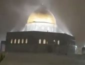 فيديو وصور.. تساقط الأمطار والثلوج فوق مسجد قبة الصخرة بالقدس