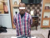 القبض على عاطل لانتحاله صفة رجل شرطة والاستيلاء على أموال المواطنين 