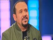 هشام عباس: "حلمى أجيب عربية فيرارى زى محمد رمضان واعمل دويتو مع نانسى عجرم"