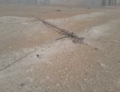 صور.. سقوط 5 أعمدة كهرباء بسبب الرياح فى شمال سيناء