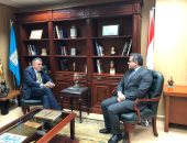وزير الآثار يلتقى سفير دولة السويد لبحث سبل التعاون