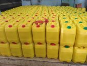 صور.. الداخلية تداهم مصانع غير مرخصة وتضبط 50 طن زيوت مجهولة المصدر