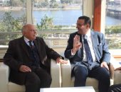 نقيب المعلمين يناقش مع المتحدث باسم البرلمان تعديل قانون النقابة