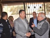 محافظ بنى سويف يطمئن على مستوى الرعاية والخدمات بدار للمسنين