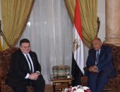 صور..شكرى يبحث مع وزير خارجية ليتوانيا تطورات الإصلاح الاقتصادى فى مصر
