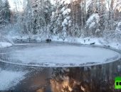 شاهد.. ظاهرة طبيعية مذهلة فى نهر فنلندى