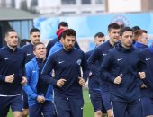 تريزيجيه يستعد لمواجهة كريم حافظ فى قمة الدوري التركي.. صور