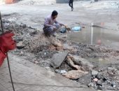 صور.. غرق شارع العشرين فى محافظة البحيرة بمياه الصرف الصحى