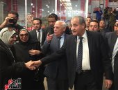 فيديو وصور.. وزير التموين ومحافظ بورسعيد يتفقدان مجمع "الكمبراتيف" الاستهلاكى