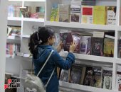 صورة اليوم.. علموا أولادكم القراءة