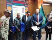 محافظ القليوبية وقائد قوات الدفاع الشعبي ومدير الأمن يكرمون والدي شهيد سيناء
