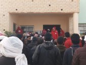 الهلال الأحمر يواصل توزيع دفعة مساعدات بقرى بئر العبد بسيناء 