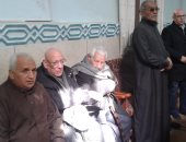 صور.. وصول مكرم محمد أحمد إلى منوف لحضور جنازة شقيقته