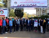 صور.. رئيس جامعة المنصورة يطلق إشارة البدء لمارثون الدراجات للملتقى الأول للطلاب الوافدين