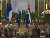 السيسي وماكرون يشهدان توقيع اتفاقية إعادة تأسيس الجامعة الفرنسية بمصر.. فيديو