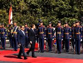 فيديو.. مراسم استقبال رسمية للرئيس الفرنسى إيمانويل ماكرون بقصر الاتحادية