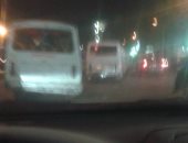 قارئ يرصد سيارة ميكروباص بدون لوحات بشارع صلاح سالم فى القاهرة