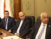 فيديو وصور.. مهاب مميش يؤكد استحالة منافسة أى خط سكة حديد لقناة السويس