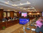 محافظ الجيزة لرؤساء الأحياء والمراكز: "خدمة المواطن أساس العمل"