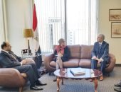 سفير مصر فى كندا يلتقى مسئولى المجلس الكندى الدولى