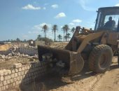 صور .. إزالة 3685 متر تعديات على الأراضى الزراعية بالبحيرة