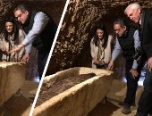 أول كشف أثرى فى 2019.. "الآثار" تعلن اكتشاف 3 آبار دفن تحوى مومياوات وتوابيت بمنطقة تونا الجبل.. وخالد العنانى: أعدكم بالمزيد.. ووزيرى: المومياوات تعود لبداية العصر البطلمى.. وممثلو 11 دولة يحضرون إعلان الكشف 