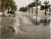 صور.. تساقط الأمطار فى مناطق متفرقة بالإمارات.. وتحذيرات للمواطنين