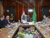 محافظ الدقهلية يبحث تطوير الصرف الصحى ببلقاس بـ12 مليون جنيه