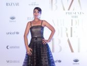 لتحويل أحلامهم إلى حقيقة..منى زكى تنجح فى جمع مليون دولار لمساعدة اللاجئين