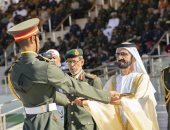 حاكم دبى يكرم المتفوقين فى حفل تخريج دفعة جديدة من مرشحى الضباط