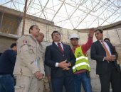 صور.. جولة مفاجئة لوزير الرياضة فى صالة العاصمة الإدارية الجديدة