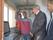 محافظ المنيا يتفقد مزلقان أبوقرقاص الإلكترونى وأعمال التطوير والتجميل