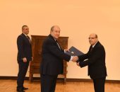 سفير مصر بأرمينيا يقدم أوراق الاعتماد للرئيس الأرمينى ويلتقى رئيس البرلمان 