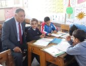وكيل تعليم دمياط يحيل مدير مدرسة ومسئول أمن ومسئول حجرة مناهل للتحقيق