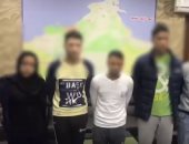 فيديو.. عصابة تختطف طالبا بعد استدارج فتاة له عبر "الشات"