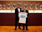 فلورنتينو بيريز عن بنزيما: ريال مدريد يمتلك المهاجم الأفضل فى العالم