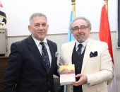 صور .. الكاتب عضو مجلس النواب الألبانى فاته فيلاى يزور اتحاد كتاب مصر