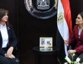 وزيرتا الهجرة والاستثمار تتفقان على تنظيم مؤتمر "مصر تستطيع بالاستثمار"