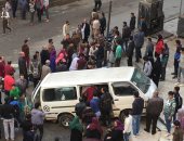 صور.. إصابة 8 أشخاص فى حادث اصطدام ميكروباص بعقار فى عزبة النخل 