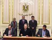 صور.. الحكومة توقع اتفاقية تعاون بـ30 حلقة من برنامج "العباقرة ملائكة مصر"