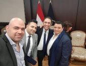 صور.. تكريم عمرو مصطفى والمخرج خالد جلال من وزارة الداخلية