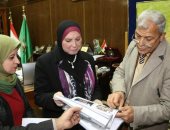 محافظ المنوفية يعقد اجتماعا لمناقشة بحث سبل الارتقاء بالصناعات الحرفية بالمحافظة