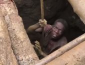 شاهد.. عملية إنقاذ 8 من عمال مناجم الذهب الغارقة فى زيمبابوى