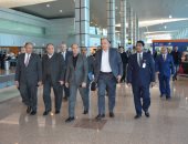 وزير الطيران المدنى يتفقد مطار الغردقة الدولى ويتابع تطوير مبنى الركاب 2 