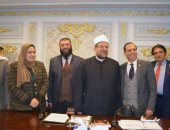لجنة الشئون العربية  بـ "النواب " تكرم وزير الأوقاف 