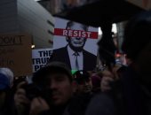 احتجاجات تجوب أمريكا ضد فرض ترامب حالة الطوارئ لتمويل جدار المكسيك