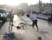 صور.. مواطنو هايتى يزيلون أثار 7 أيام احتجاجات عنيفة ضد الرئيس